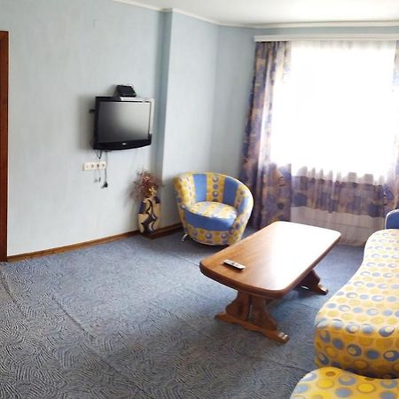 Guest House Shafran ยาเรมชา ภายนอก รูปภาพ
