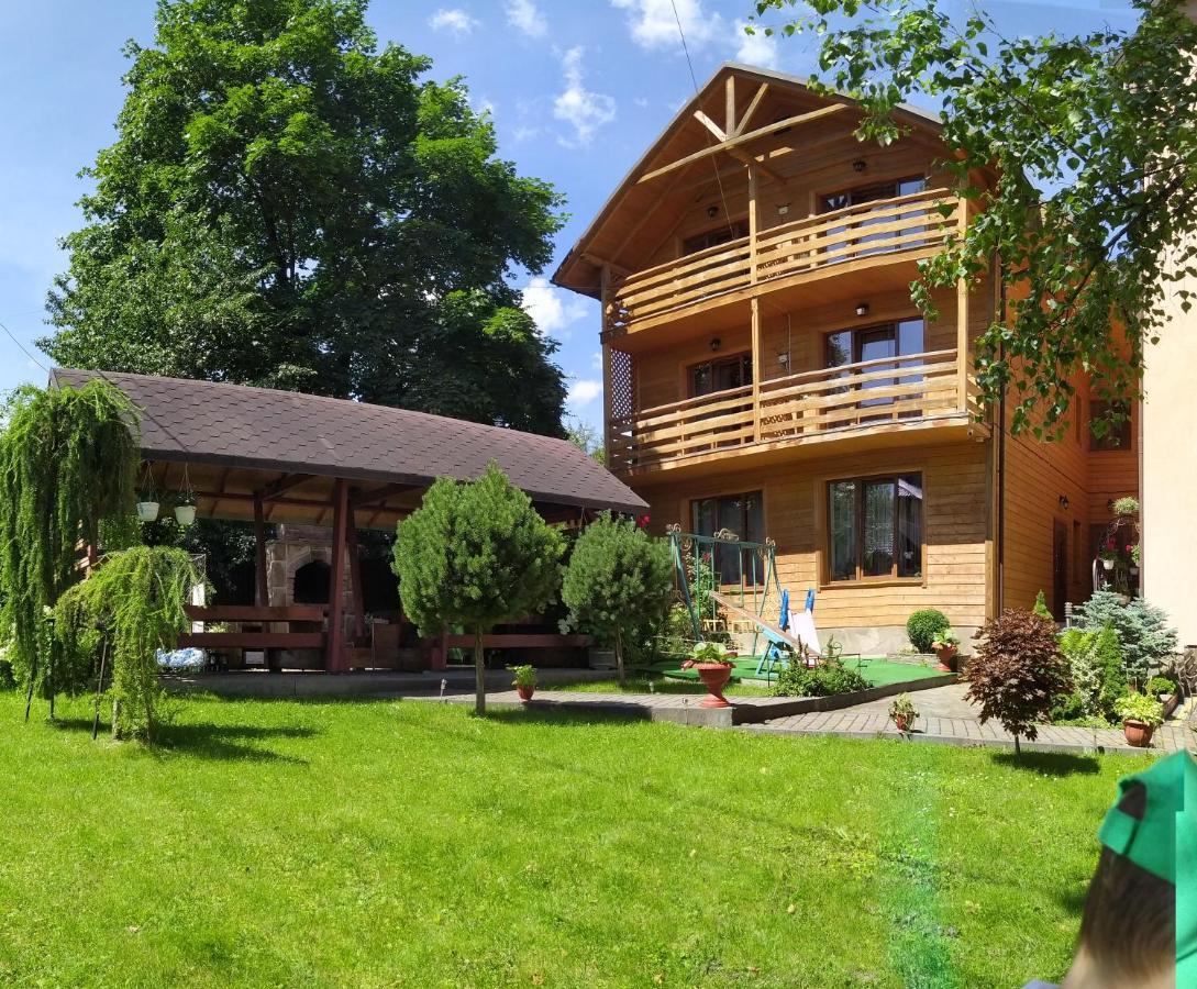 Guest House Shafran ยาเรมชา ภายนอก รูปภาพ