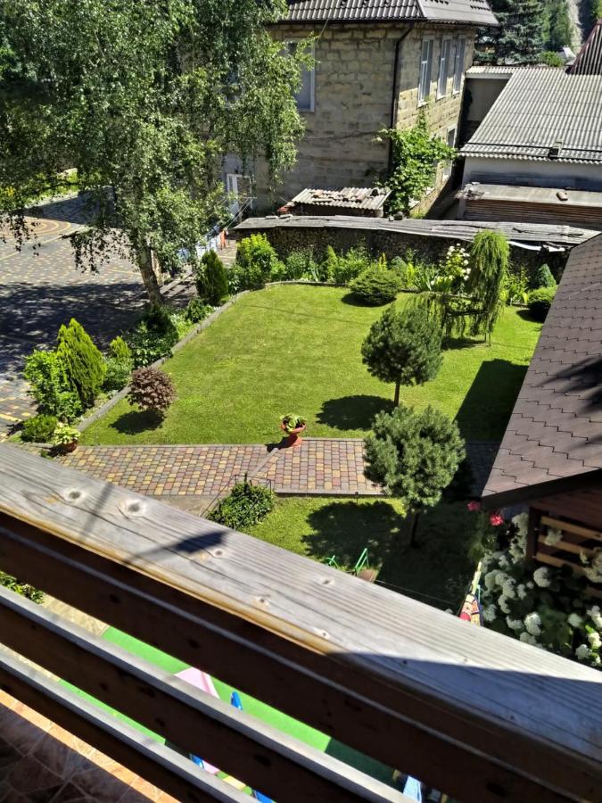 Guest House Shafran ยาเรมชา ภายนอก รูปภาพ