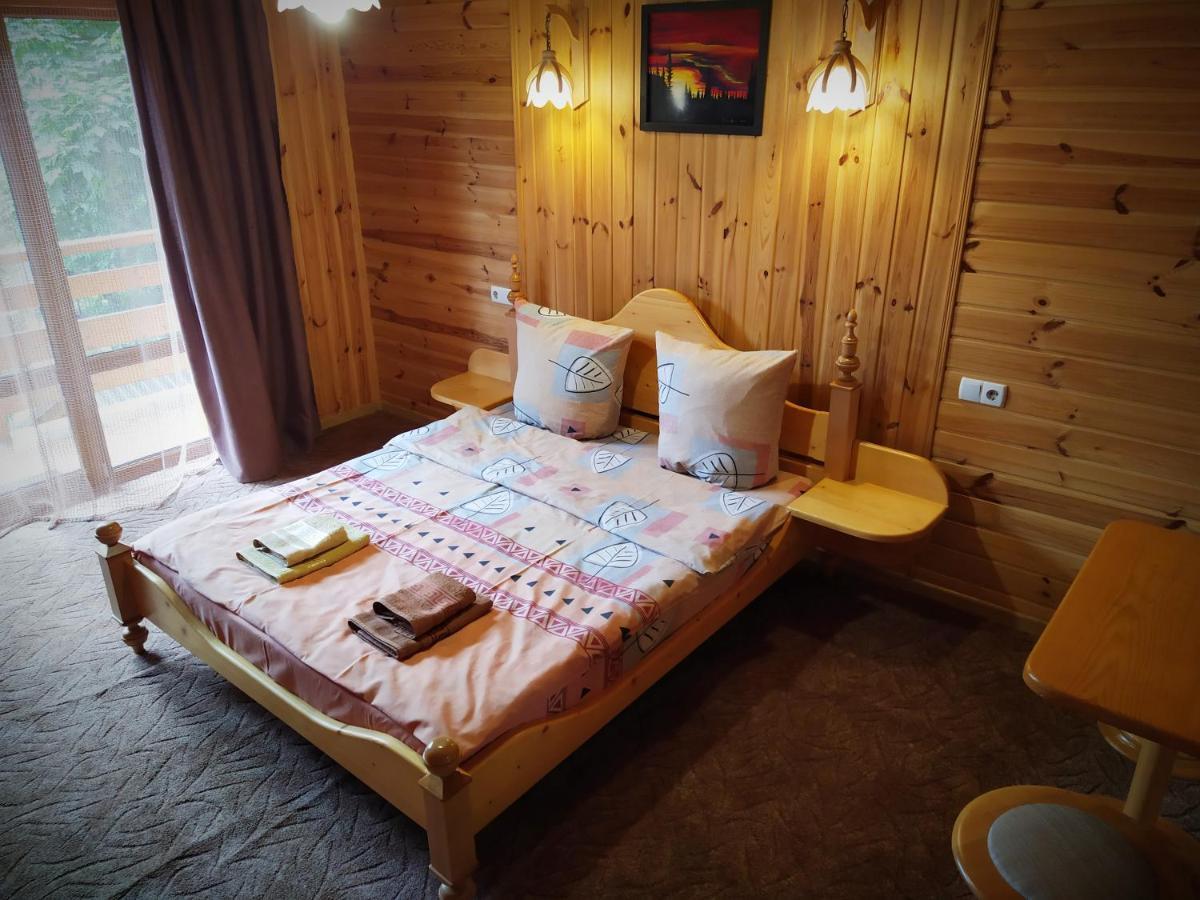 Guest House Shafran ยาเรมชา ภายนอก รูปภาพ